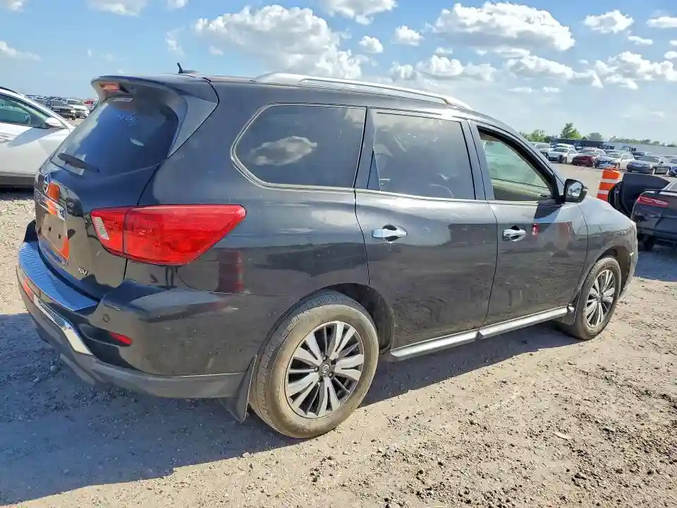 5N1DR2MN3HC609985 2017 NISSAN PATHFINDER-2