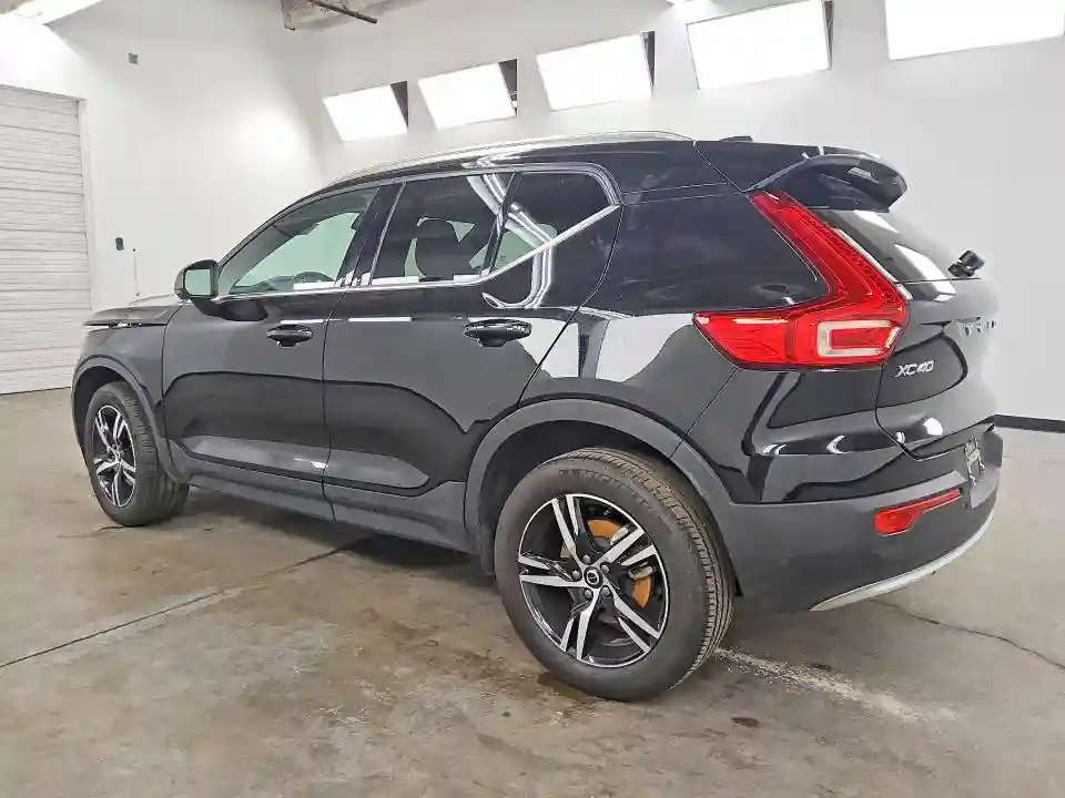 YV4L12UKXR2265380 2024 VOLVO XC40-1