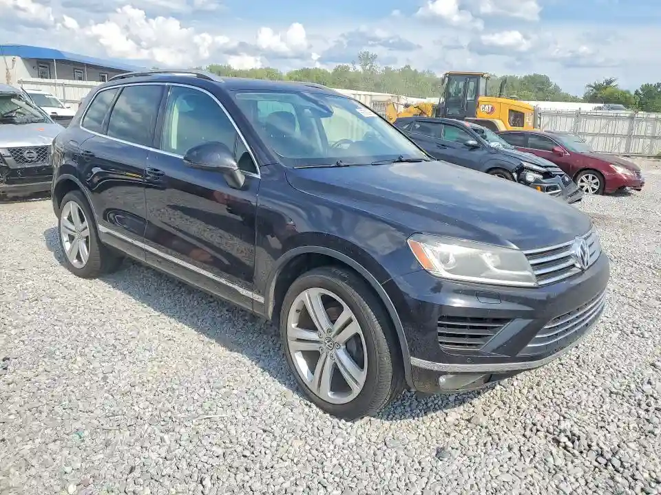 WVGGF7BPXHD003391 2017 VOLKSWAGEN TOUAREG-3