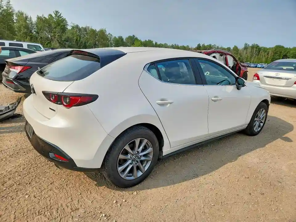 JM1BPAL76P1606474 2023 MAZDA 3-2
