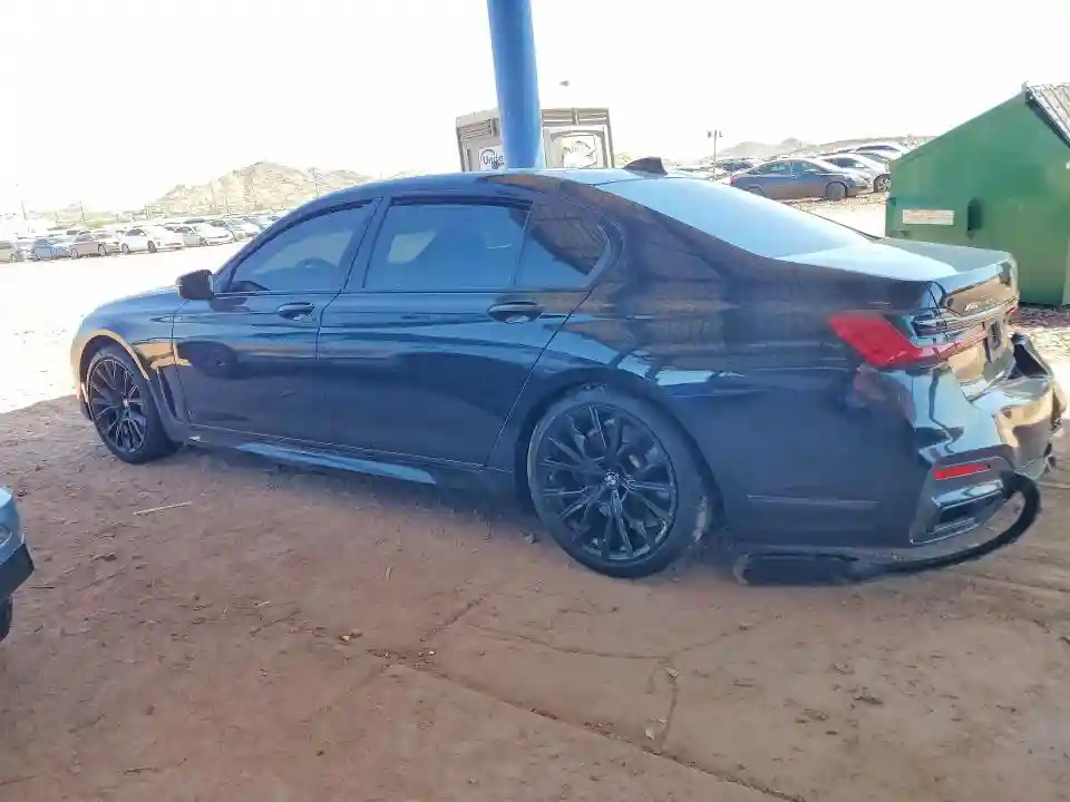 WBA7U2C04NCJ56975 2022 BMW 7 SERIES-1
