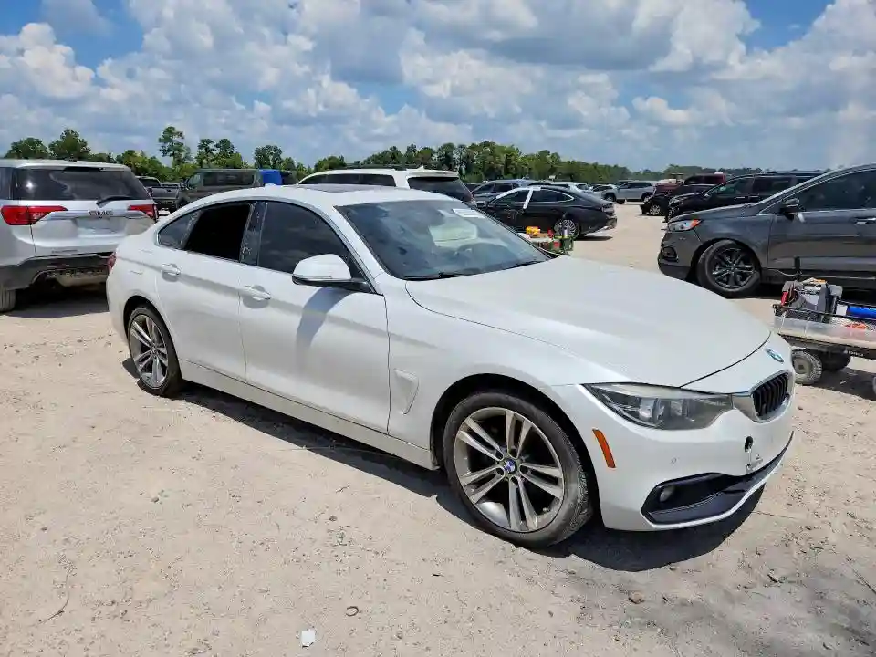 WBA4J3C51JBG91195 2018 BMW 4 SERIES-3