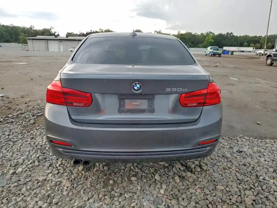 WBA8E1C52JA178602 2018 BMW 3 SERIES-5