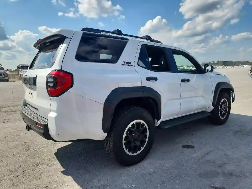 JTEVA5BR3S5000426 2025 TOYOTA 4RUNNER-2