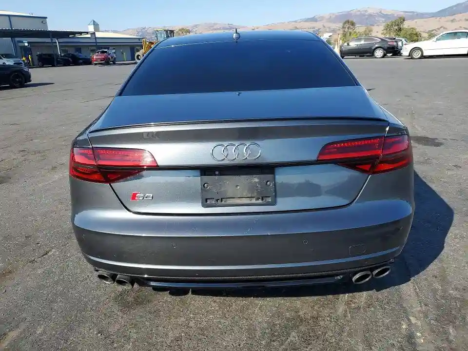 WUAJ5AFD5HN900836 2017 AUDI S8-5