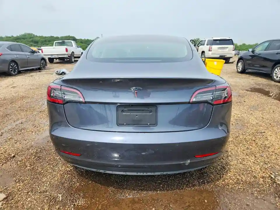 5YJ3E1EA6KF482516 2019 TESLA MODEL 3-5