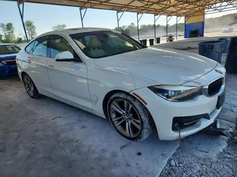 WBA8Z9C52HG453217 2017 BMW 3 SERIES-3