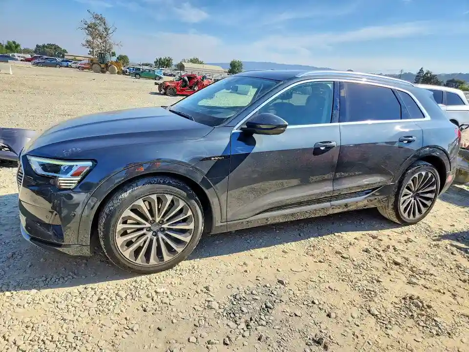 WA1VABGE3KB022561 2019 AUDI E-TRON-0
