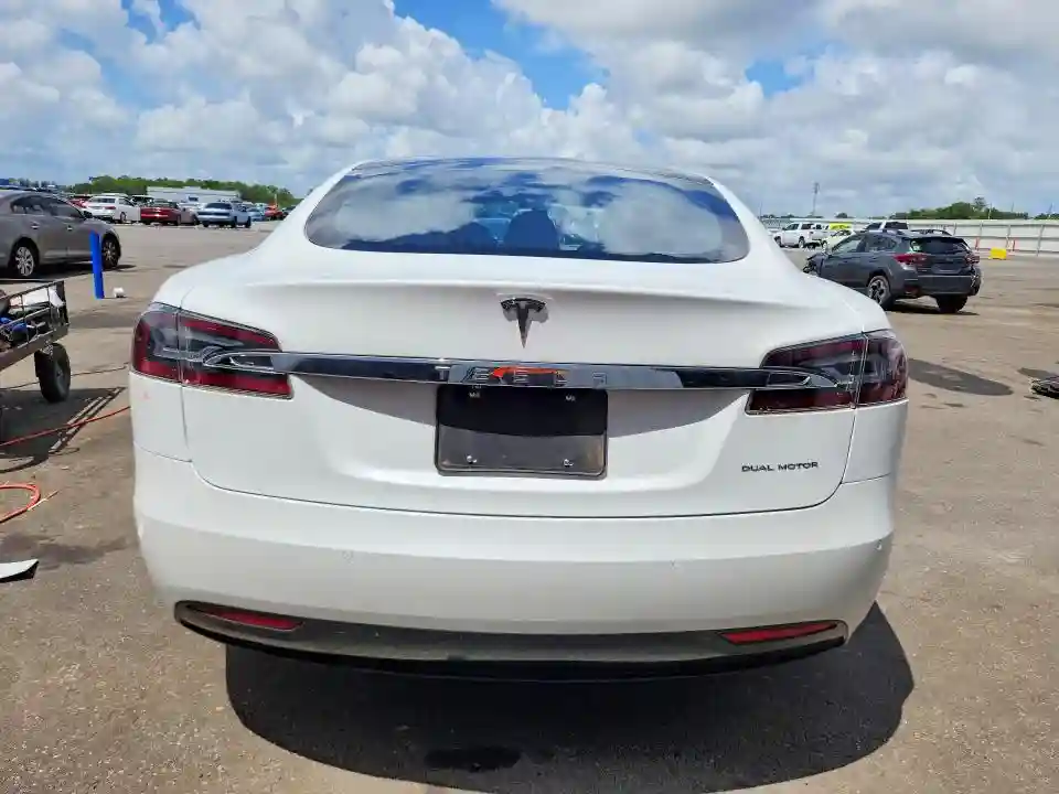 5YJSA1E20LF413337 2020 TESLA MODEL S-5
