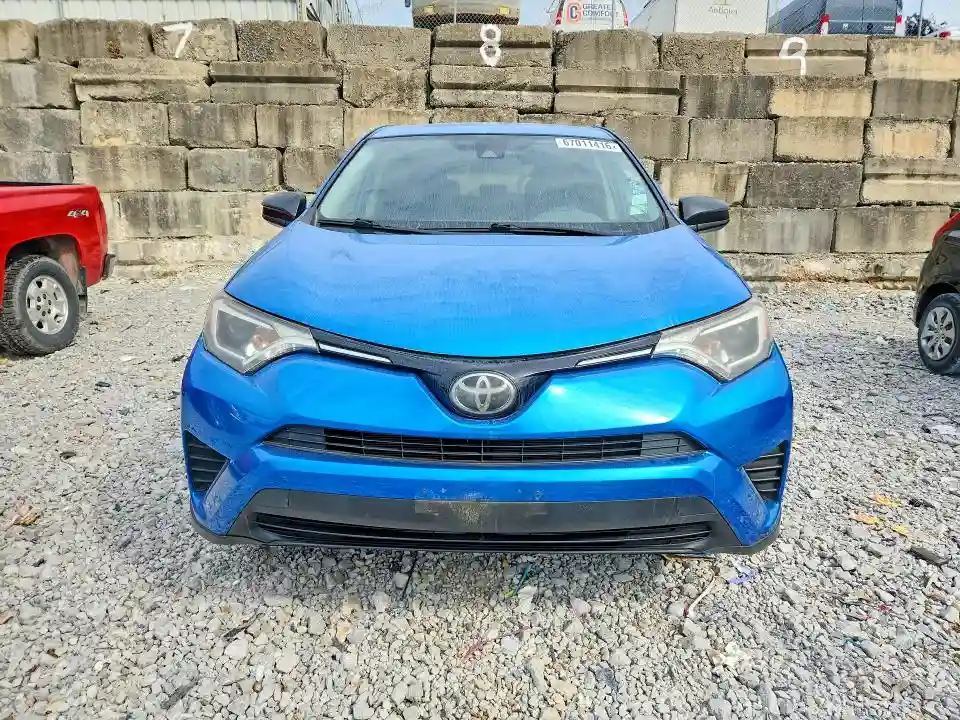 JTMZFREV6JJ190011 2018 TOYOTA RAV4-4