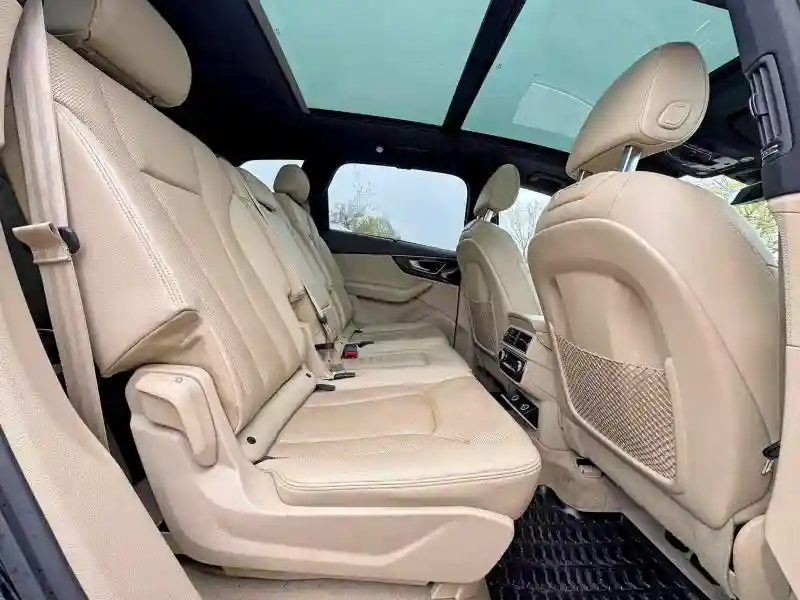 WA1LAAF7XHD031470 2017 AUDI Q7-5