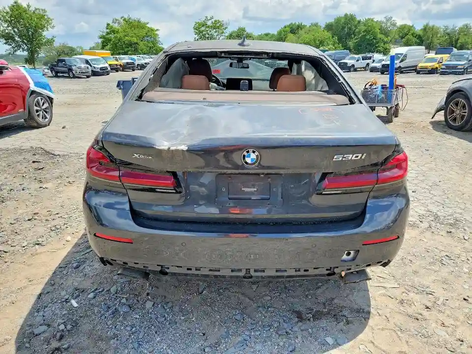 WBA13BJ02MCG07558 2021 BMW 5 SERIES-5