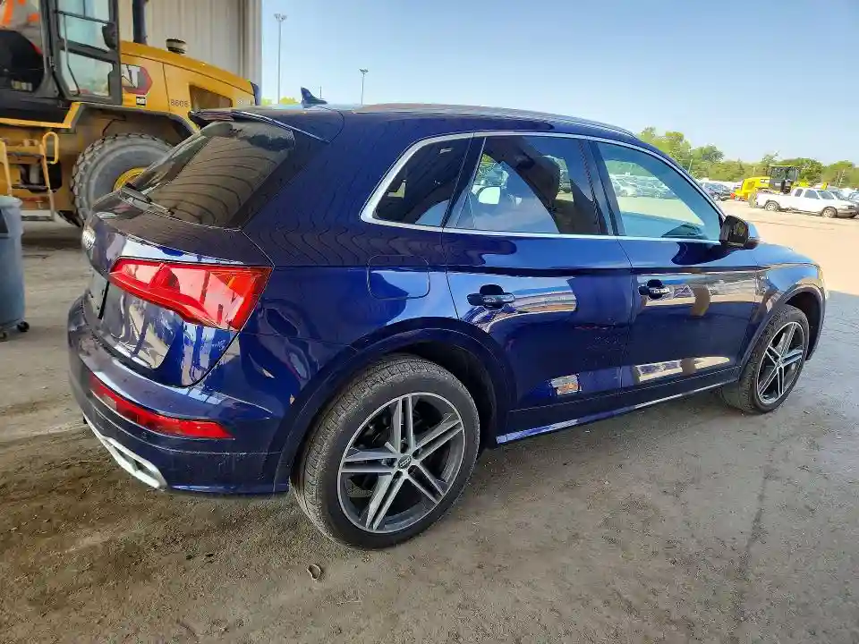 WA1A4AFY4J2148602 2018 AUDI SQ5-2