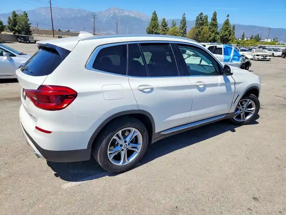 5UXTY3C06M9E14132 2021 BMW X3-2