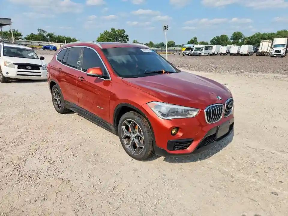 WBXHU7C3XJ5H45516 2018 BMW X1-3