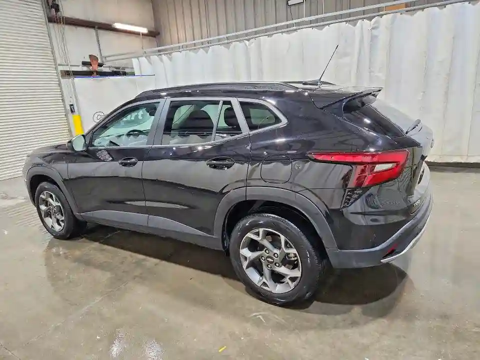 KL77LHEP2SC271795 2025 CHEVROLET TRAX-1