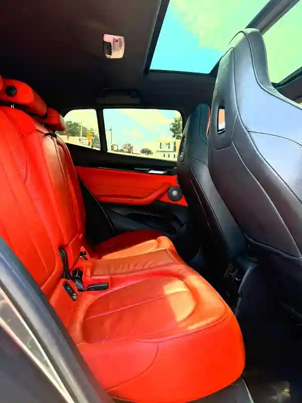 WBXYN1C50KEF29428 2019 BMW X2-4