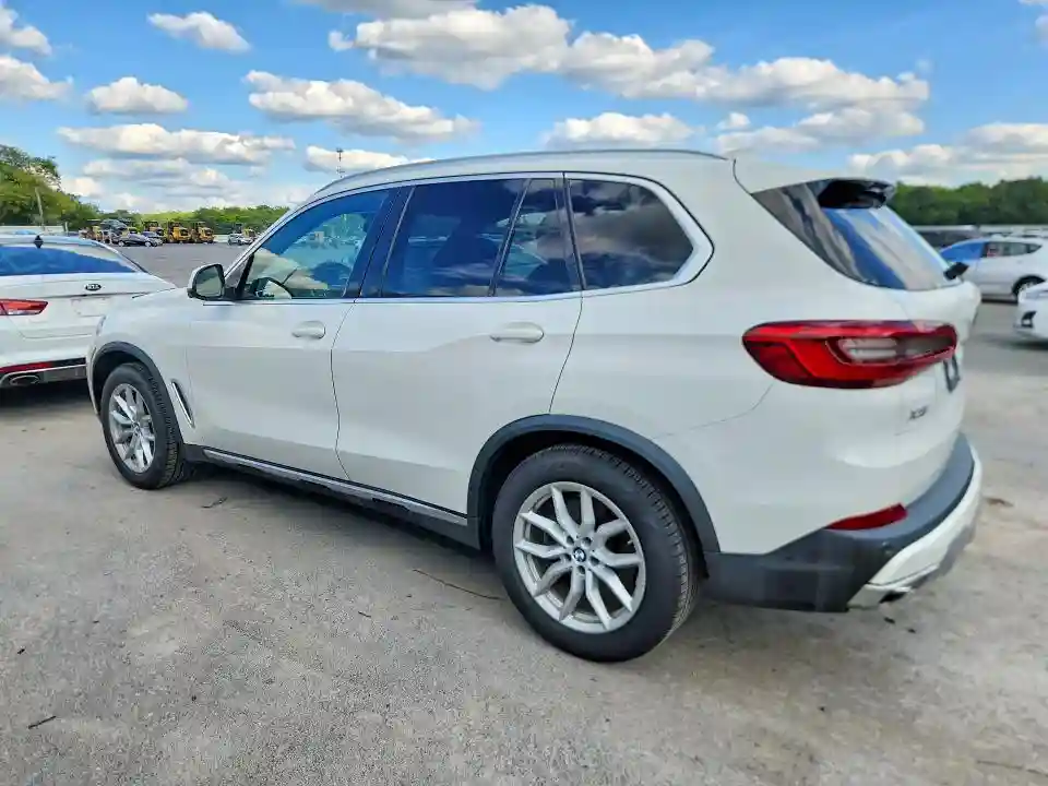 5UXCR6C5XKLB12207 2019 BMW X5-1