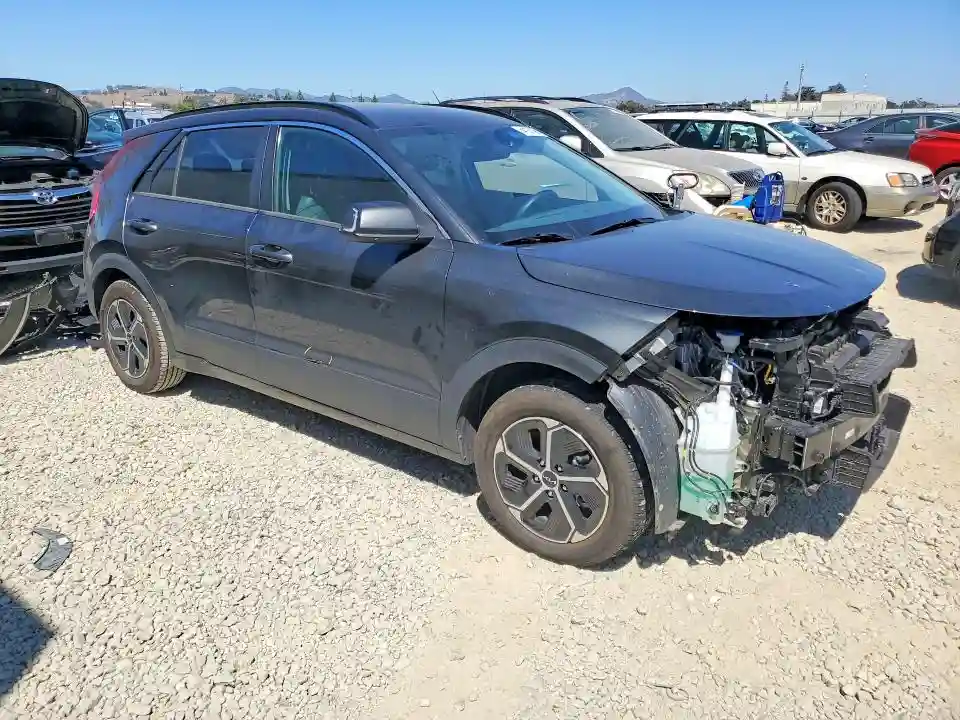 KNDCR3LE6R5131641 2024 KIA NIRO-3