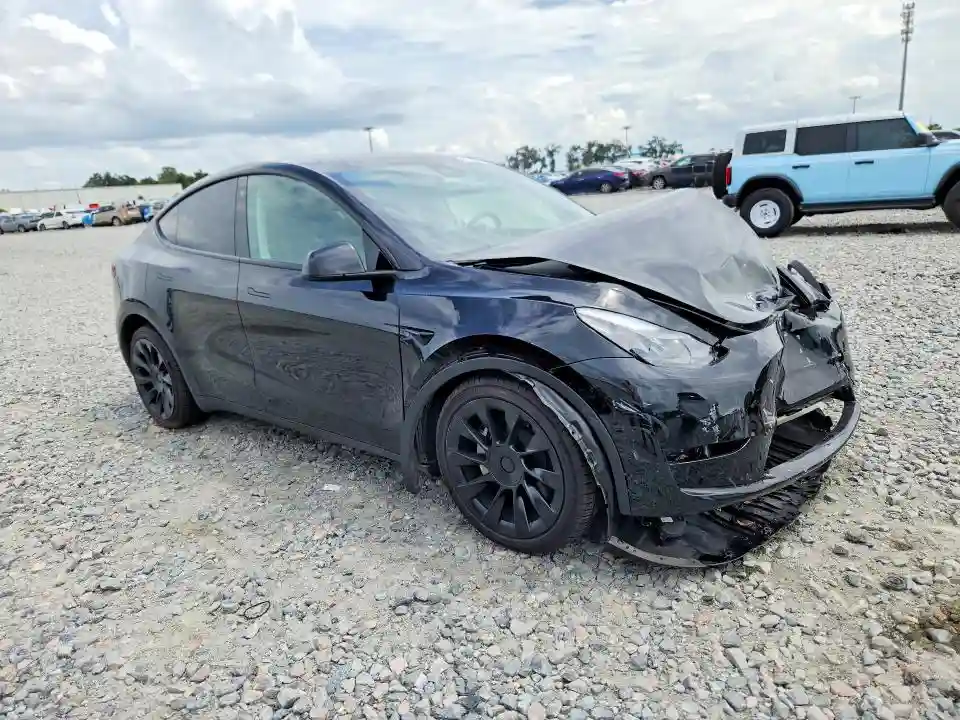7SAYGAEE9PF767014 2023 TESLA MODEL Y-3