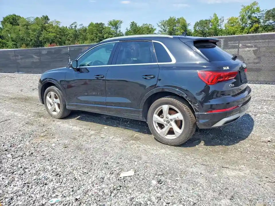 WA1AUCF36M1059091 2021 AUDI Q3-1