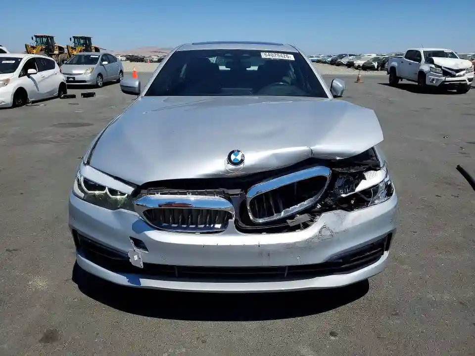 WBAJR3C07LWW61577 2020 BMW 5 SERIES-4