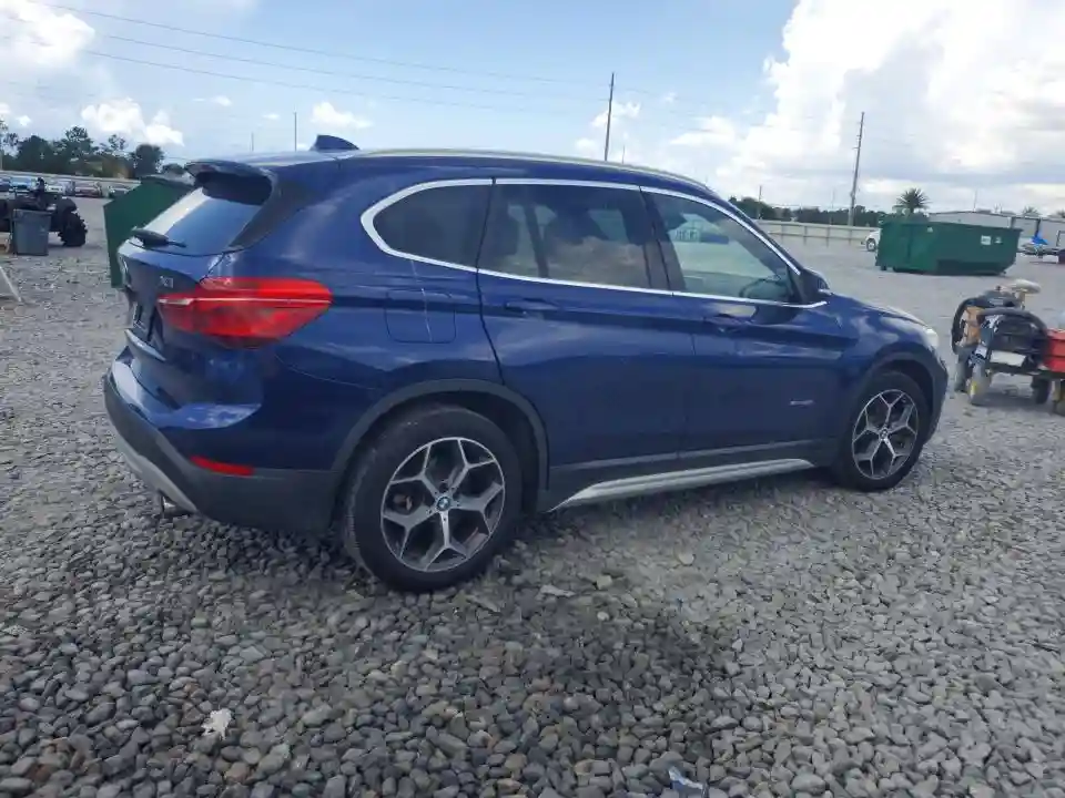WBXHT3C33H5F69771 2017 BMW X1-2