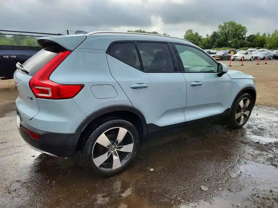 YV4162XZ7K2007647 2019 VOLVO XC40-2