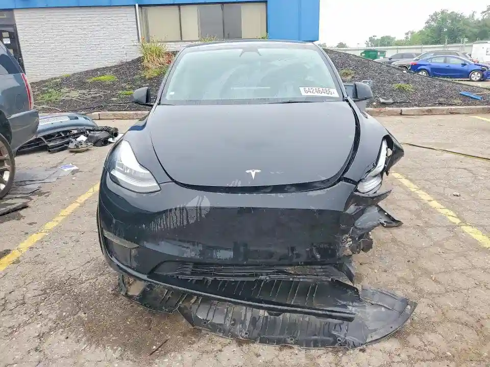 5YJYGDEE9MF183979 2021 TESLA MODEL Y-4