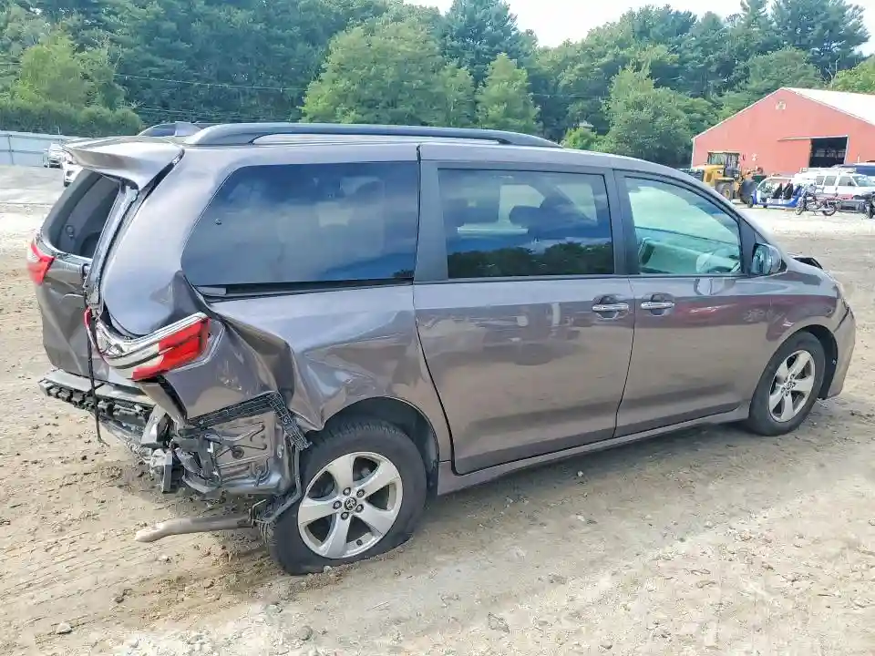 5TDKZ3DC9LS084180 2020 TOYOTA SIENNA-2