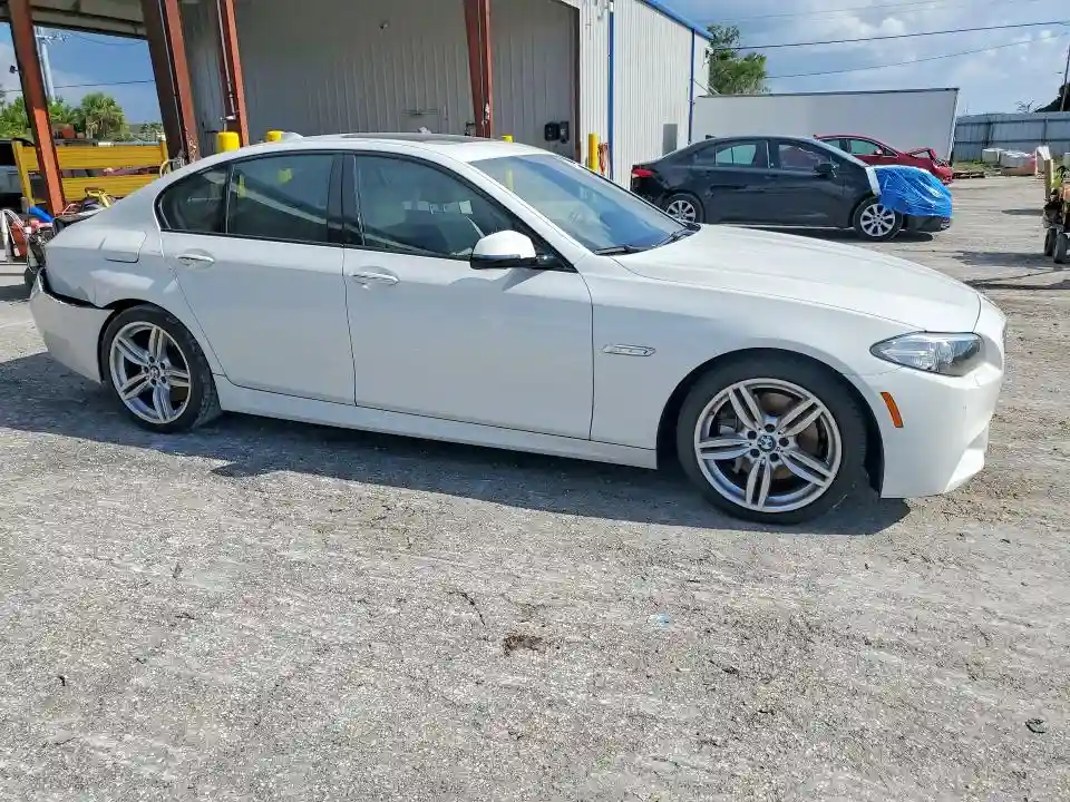 WBAKN9C57GD962687 2016 BMW 5 SERIES-3