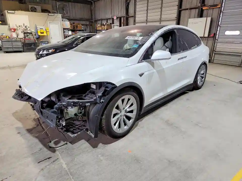 5YJXCBE49GF016562 2016 TESLA MODEL X-0