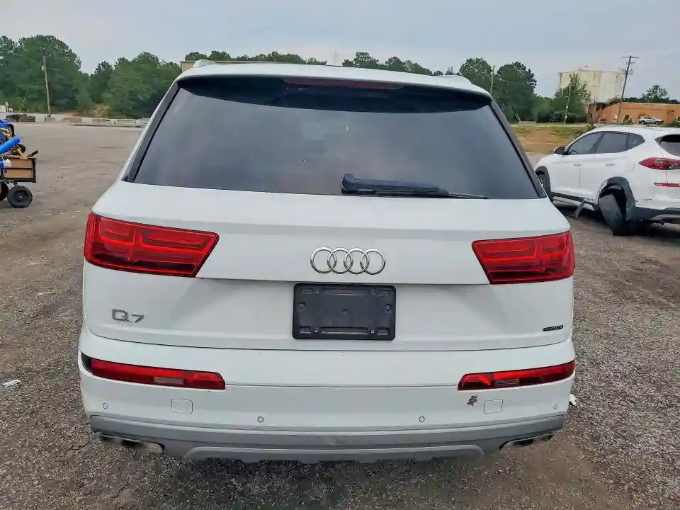 WA1LAAF79KD047215 2019 AUDI Q7-5