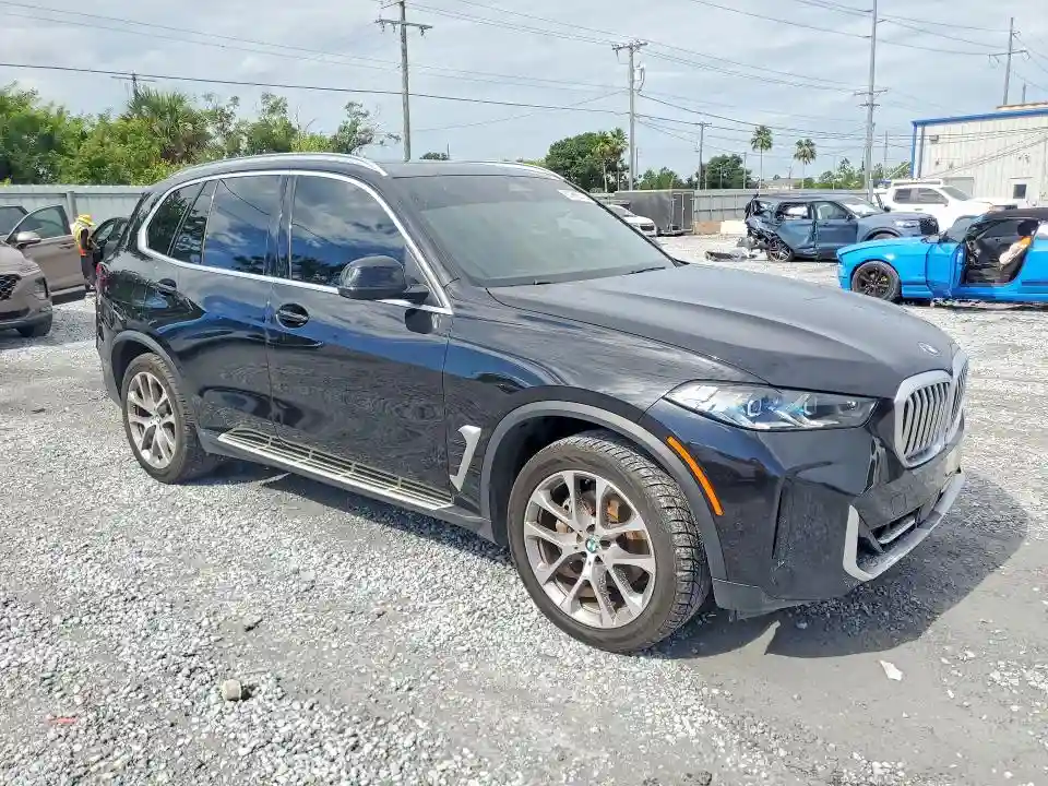 5UX13EU04R9S58824 2024 BMW X5-3