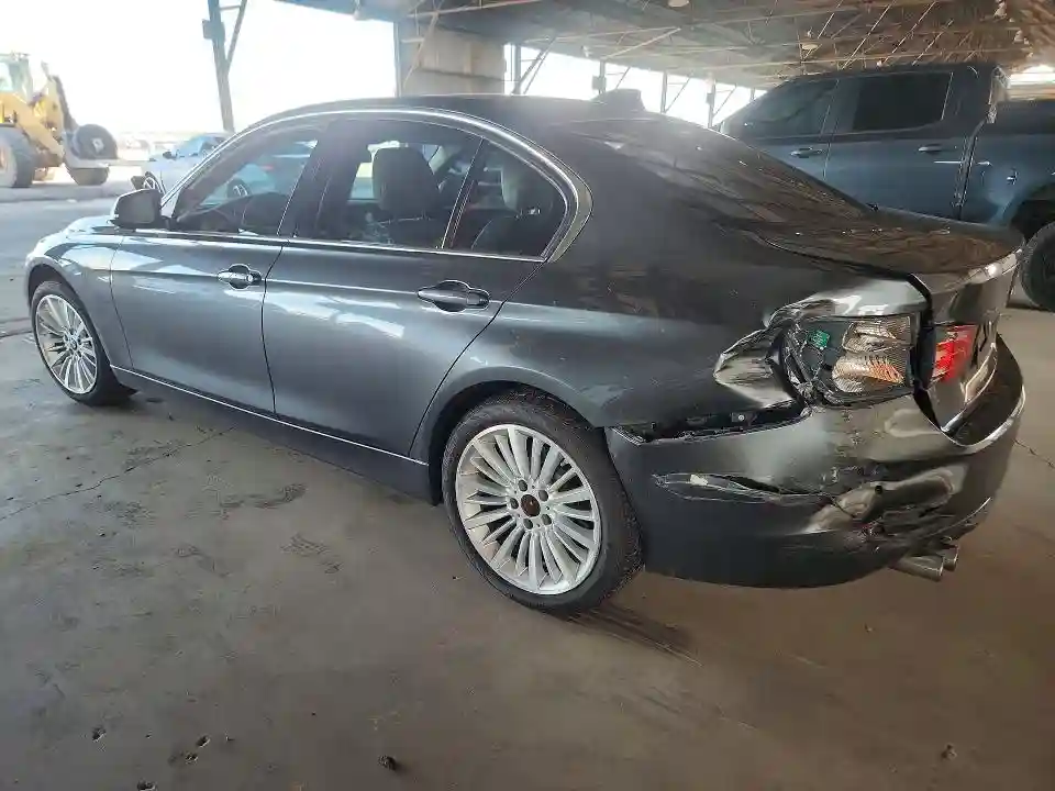 WBA3B5G51FNS15563 2015 BMW 3 SERIES-1