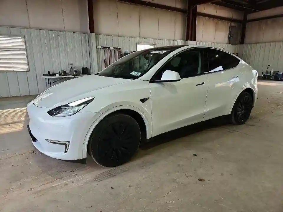 7SAYGDEE1PF611177 2023 TESLA MODEL Y-0