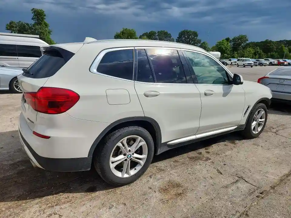 5UXTR7C58KLF26916 2019 BMW X3-2