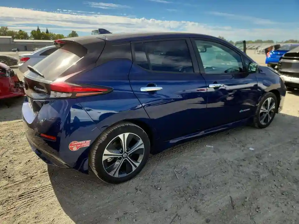 1N4AZ1CP4JC301868 2018 NISSAN LEAF-2