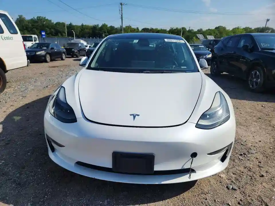 5YJ3E1EA7PF437687 2023 TESLA MODEL 3-4