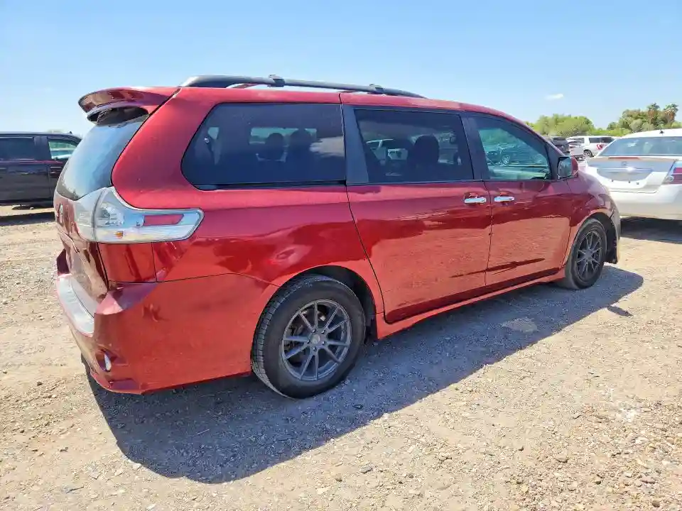 5TDXZ3DC9HS770295 2017 TOYOTA SIENNA-2