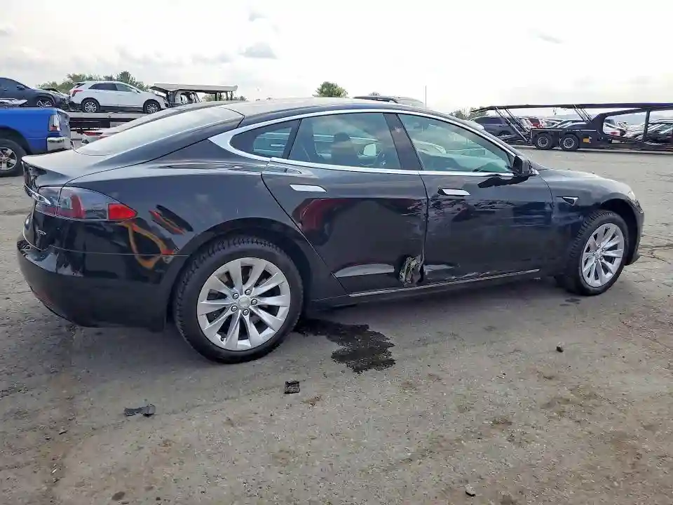 5YJSA1E23JF264757 2018 TESLA MODEL S-2