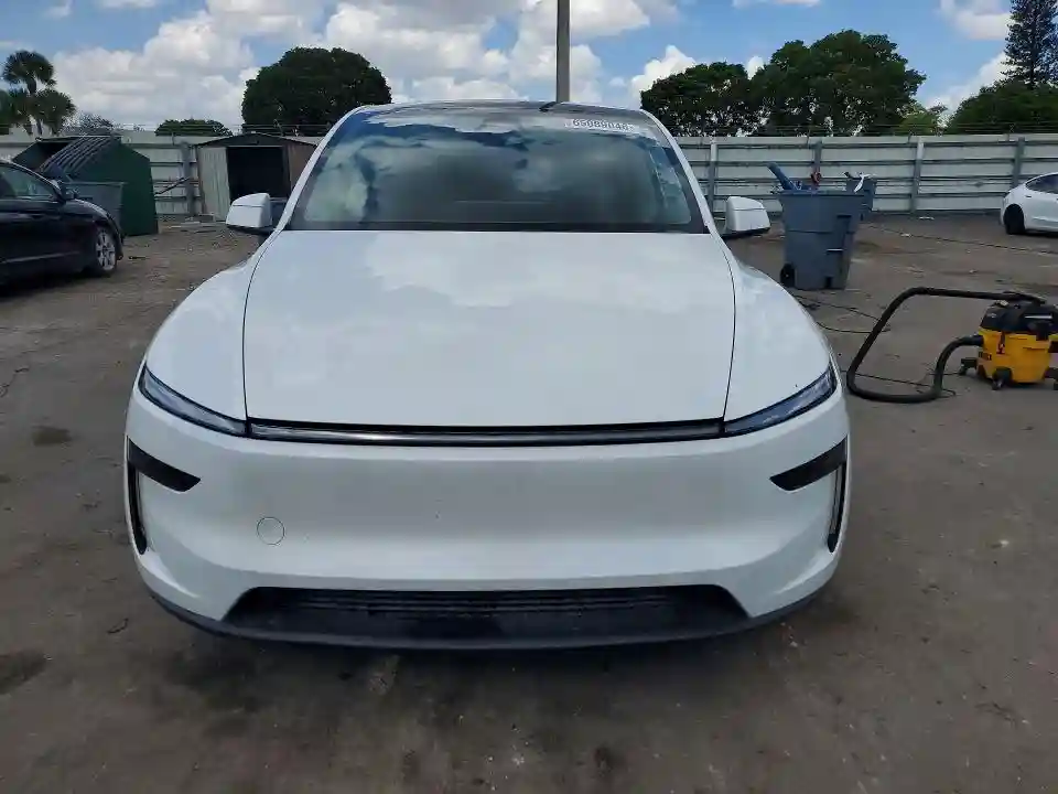 7SAYGDED9TA500973 2026 TESLA MODEL Y-4