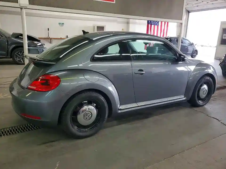 3VWJ17AT5GM605817 2016 VOLKSWAGEN BEETLE-2