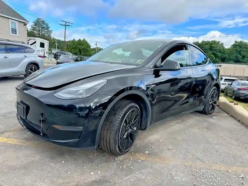 7SAYGDEE4RA238488 2024 TESLA MODEL Y-0