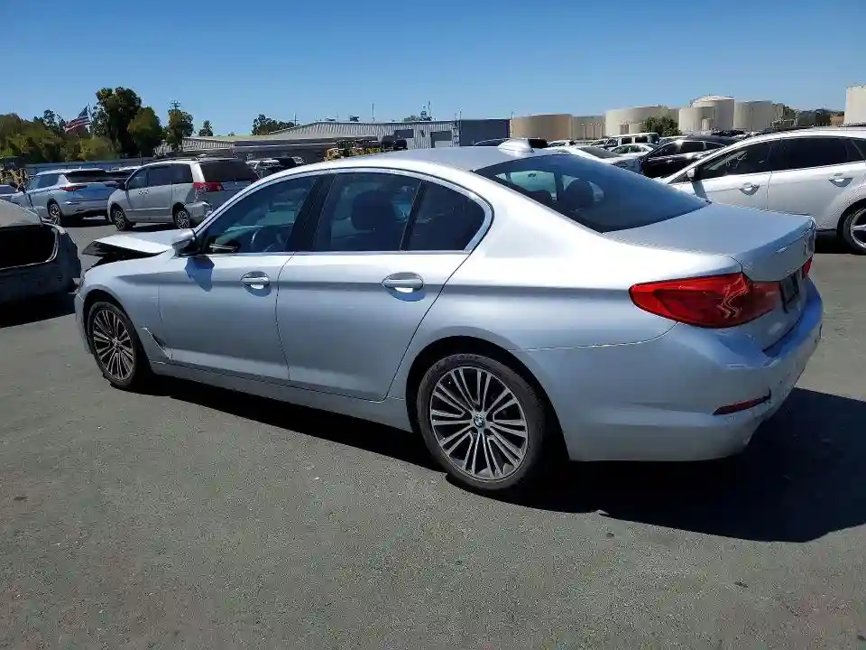 WBAJR3C07LWW61577 2020 BMW 5 SERIES-1