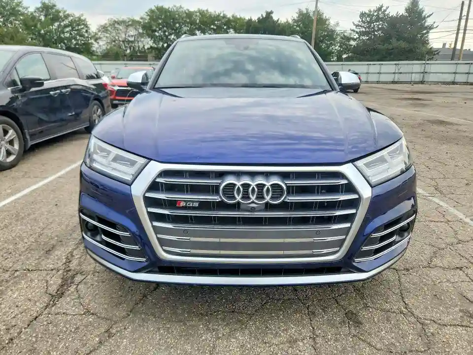WA1C4AFY8J2161538 2018 AUDI SQ5-4