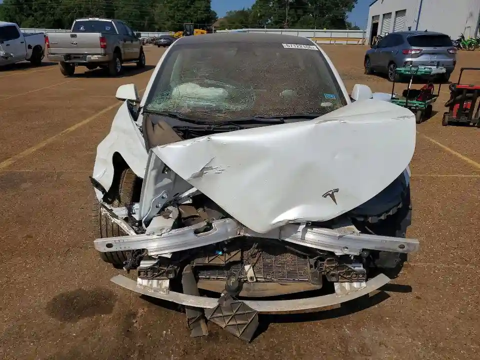 5YJ3E1EB0MF980030 2021 TESLA MODEL 3-4