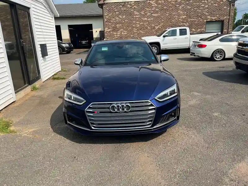 WAUC4CF55JA011381 2018 AUDI S5/RS5-4