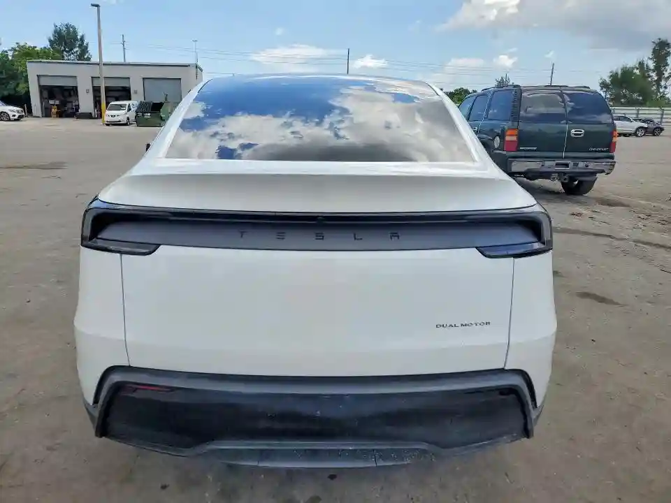 7SAYGDED9TA500973 2026 TESLA MODEL Y-5