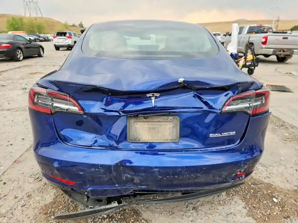 5YJ3E1EC6NF274402 2022 TESLA MODEL 3-5